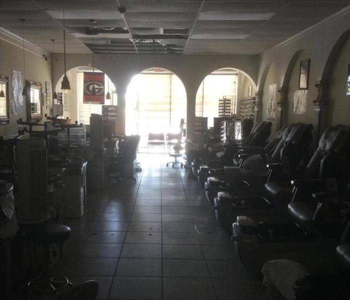 Water damage in a Barrow County nail salon